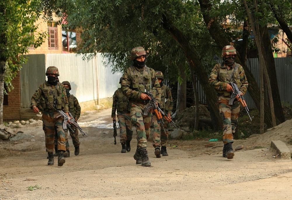 The Weekend Leader - 2 terrorist associates held, hideout busted in Kashmir